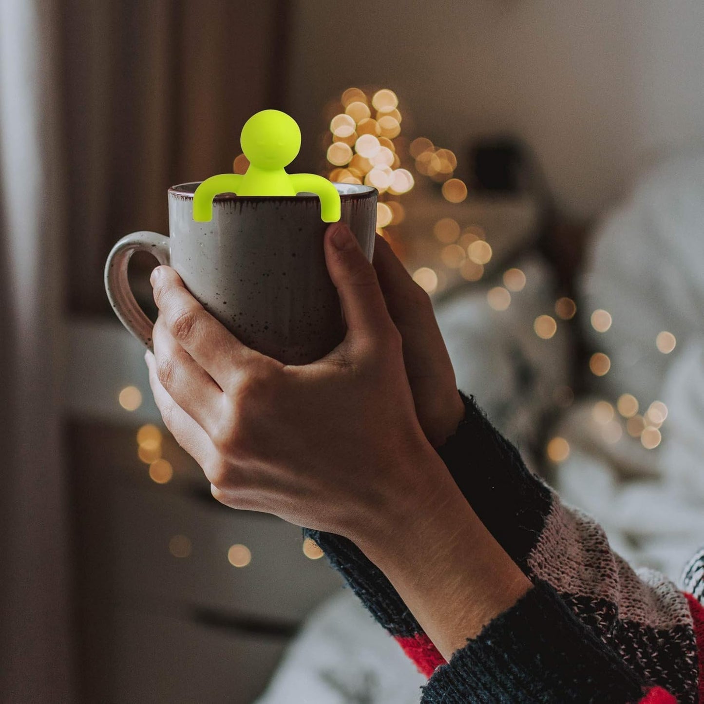 Tea Infuser for Loose Tea Extra Fine Mesh Tea Steeper with Cute Design Tea Strainer Ball with Silicone Handle for Tea Cup Mug, Stainless steel Green