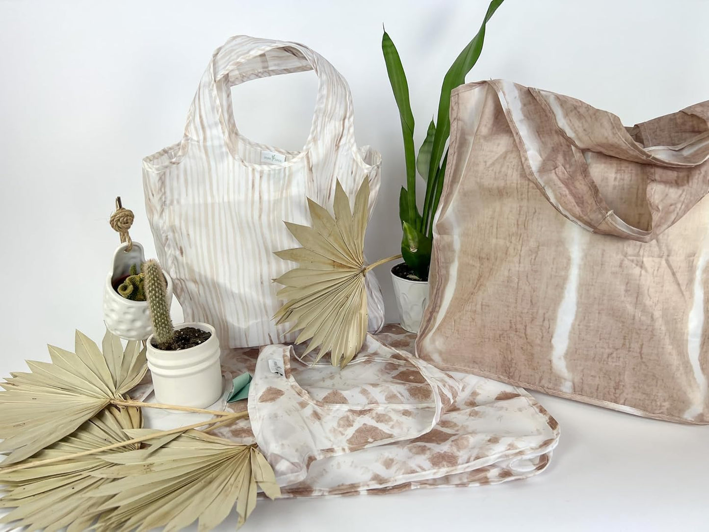 Reusable Grocery Bag - Stylish Shopping Bag for Groceries - Foldable Tote Bag - Medium Size