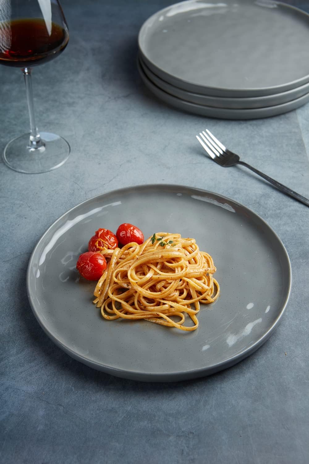 Famiware Mars Plates and Bowls Set, 12 Pieces Dinnerware Sets, Dishes Set for 4, Dark Gray