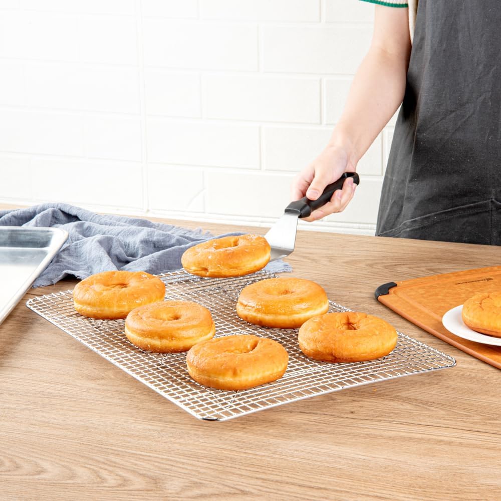 Restaurantware Met Lux 11.8 x 16.9 Inch Wire Baking Rack 1 Heavy-Duty Oven Wire Rack - Fits Half Size Sheet Pan Dishwashable Stainless Steel Cooling Rack Elevated Feet Oven-Ready Up To 575F