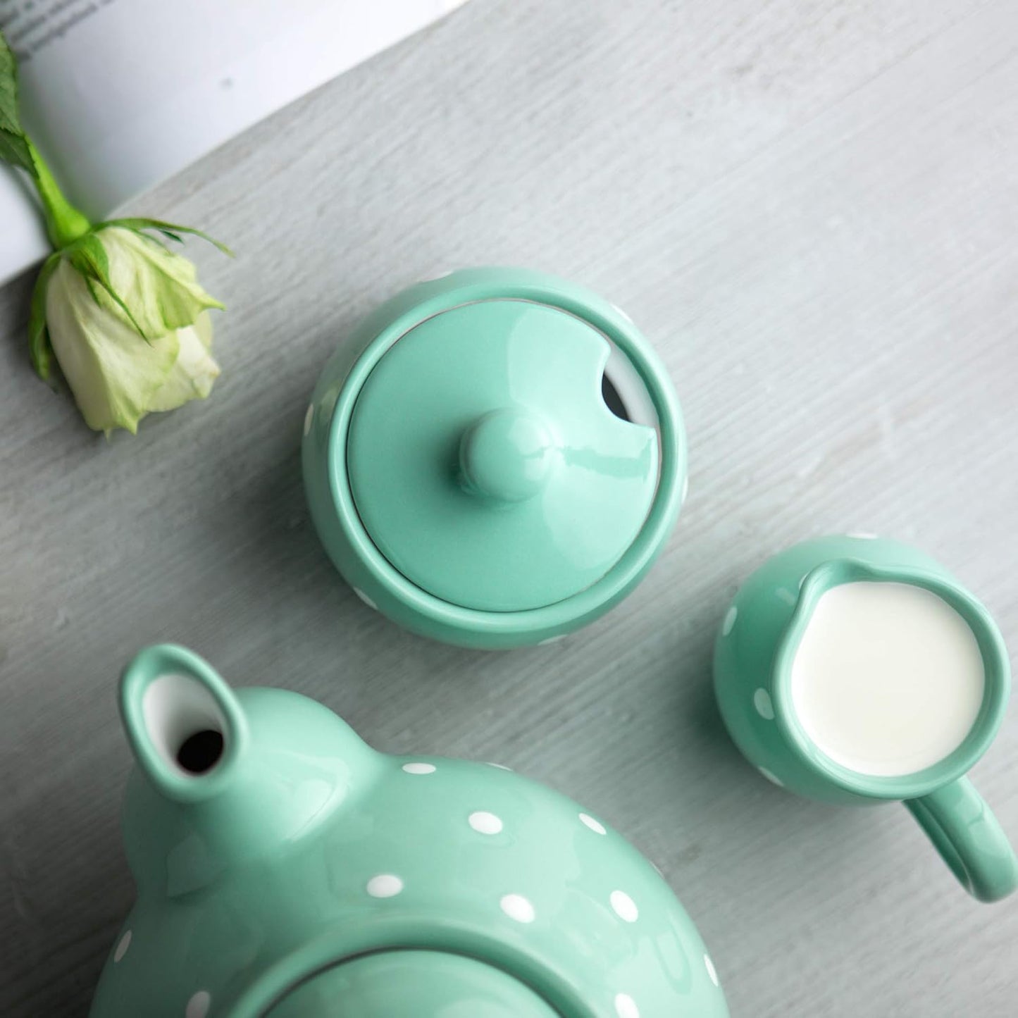 City to Cottage Ceramic Sugar Bowl with Lid, 10oz Sugar Contanier for Coffee Bar, Sugar Dispenser Bowl, Salt - Condiment Pot for Kitchen Counter, Handcrafted turquoise Blue Polka Dot Sugar Jar