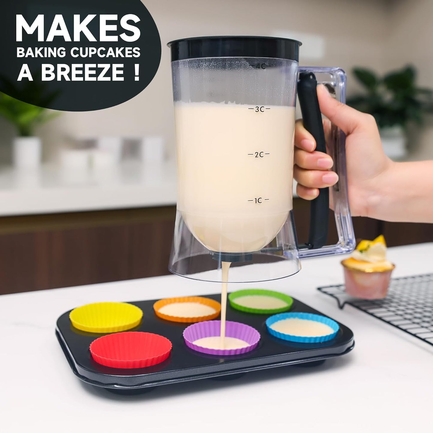 FUNGYAND Pancake Batter Dispenser, 900ML 4 Cups Capacity – Easy-Pour Tool for Pancakes, Cupcakes, Waffles, Muffins & More – Precise Baking with Squeeze Handle - Black