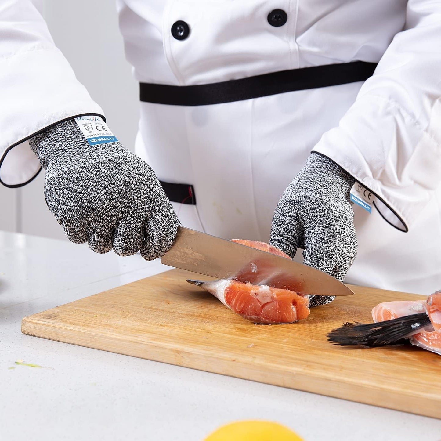 Dowellife 3 Pairs Cut Resistant Gloves Food Grade Level 5 Protection, Safety Kitchen Cuts Gloves for Mandolin Slicing, Fish Fillet, Oyster Shucking, Meat Cutting and Wood Carving (Black Gray, Large)