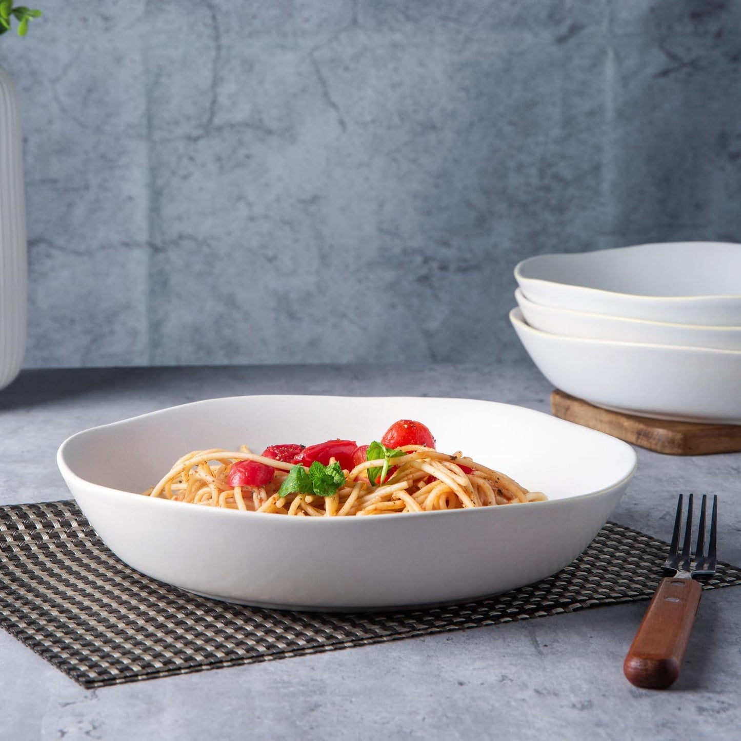 AmorArc 9.75'' Ceramic Large Pasta Bowls, 38oz Stoneware Flat Serving Bowls Set of 4, Oven,Microwave&Dishwasher Safe Bowls with Wavy Rim for Fruit Pasta Salad Meal, Matte White