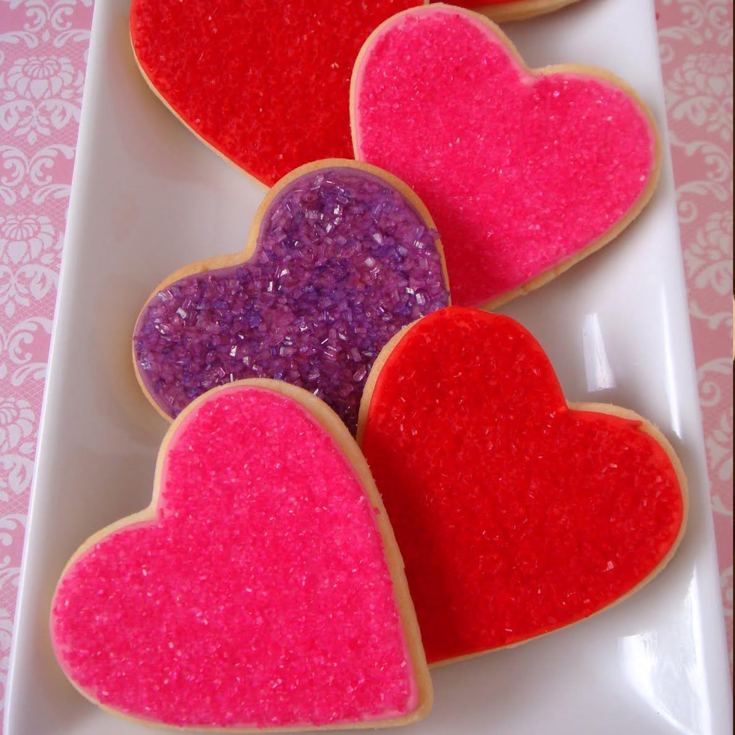 Red Sanding Sugar for Baking Edible Sparkling Sugar Sprinkles Coarse Sugar Crystals for Valentine Cake Decoration Cookie Cupcake Topper Ice Cream Topping Supplies 150g/5.3oz