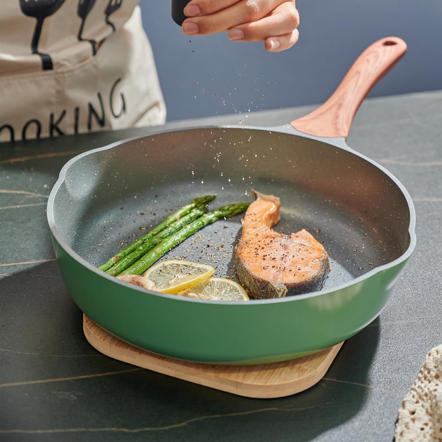 Frying Pans Nonstick with Lid, 10.2 Inches Skillets and Frying pan, Granite Cooking Pan with Pour Spout, Non Toxic Frying Pan for Stove, Induction, Gas, Pb, Cd PFOA Free (Green, 10.2 Inches)