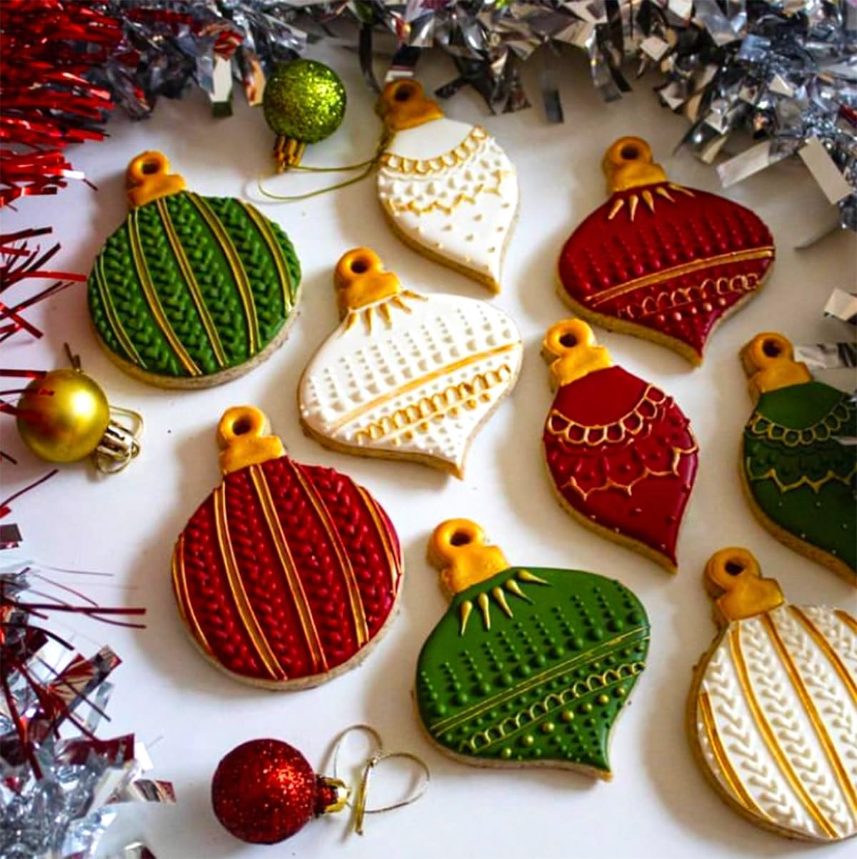 Christmas Ornament Cookie Cutters 4Pcs, Large Christmas Tree Car Light Ornament Shapes Cookie Cutters, Metal Dough Fondant Biscuit Molds for Baking Decorating Home Kitchen