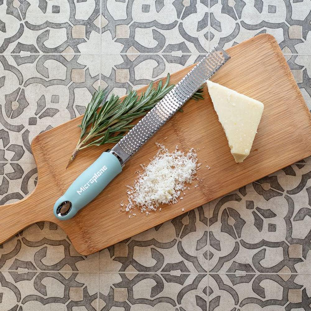 Microplane Premium Classic Citrus Zester and Parmesan Cheese Grater (Purist Blue)
