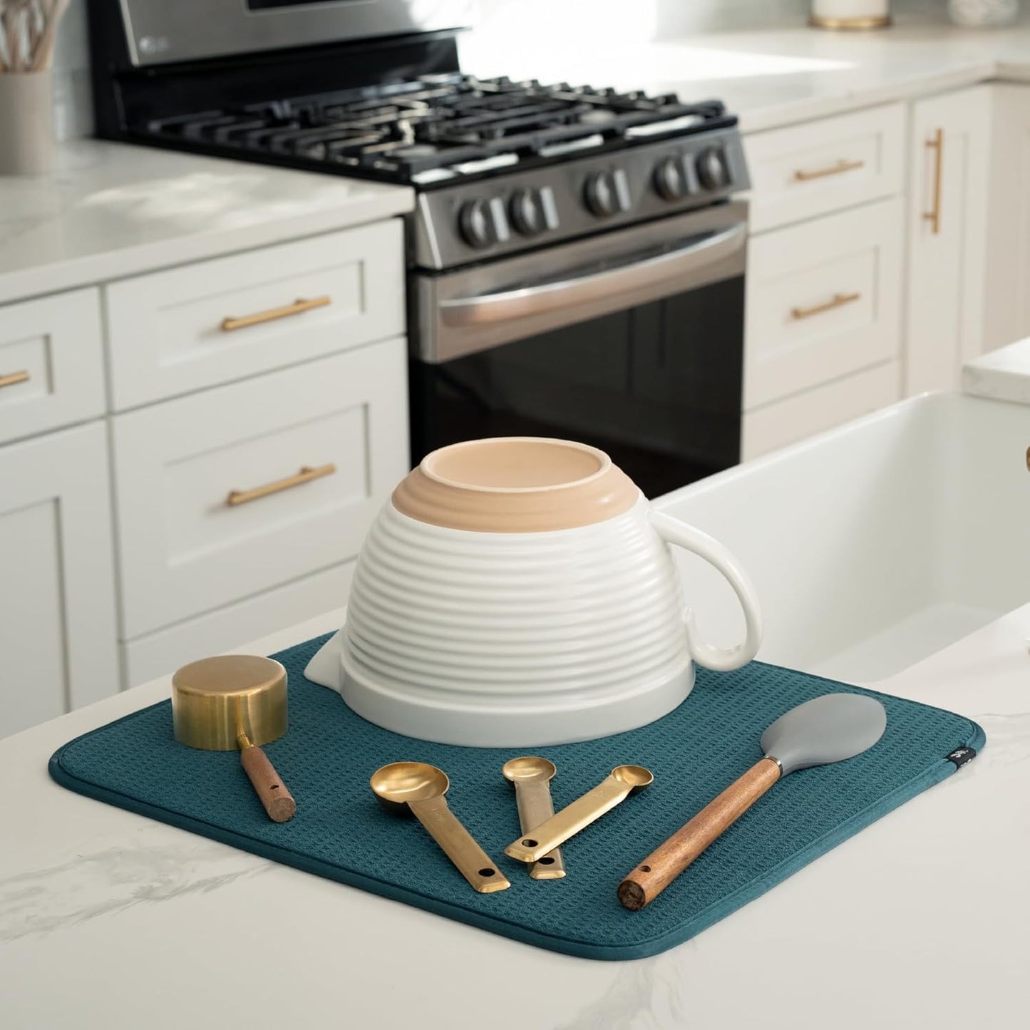 S&T INC. Dish Drying Mat, 16” x 18”, Absorbent Microfiber Kitchen Counter Mat, Dish Drying Pad for Dishes, Utensils, Pots and Pans, Large, Tapestry Blue