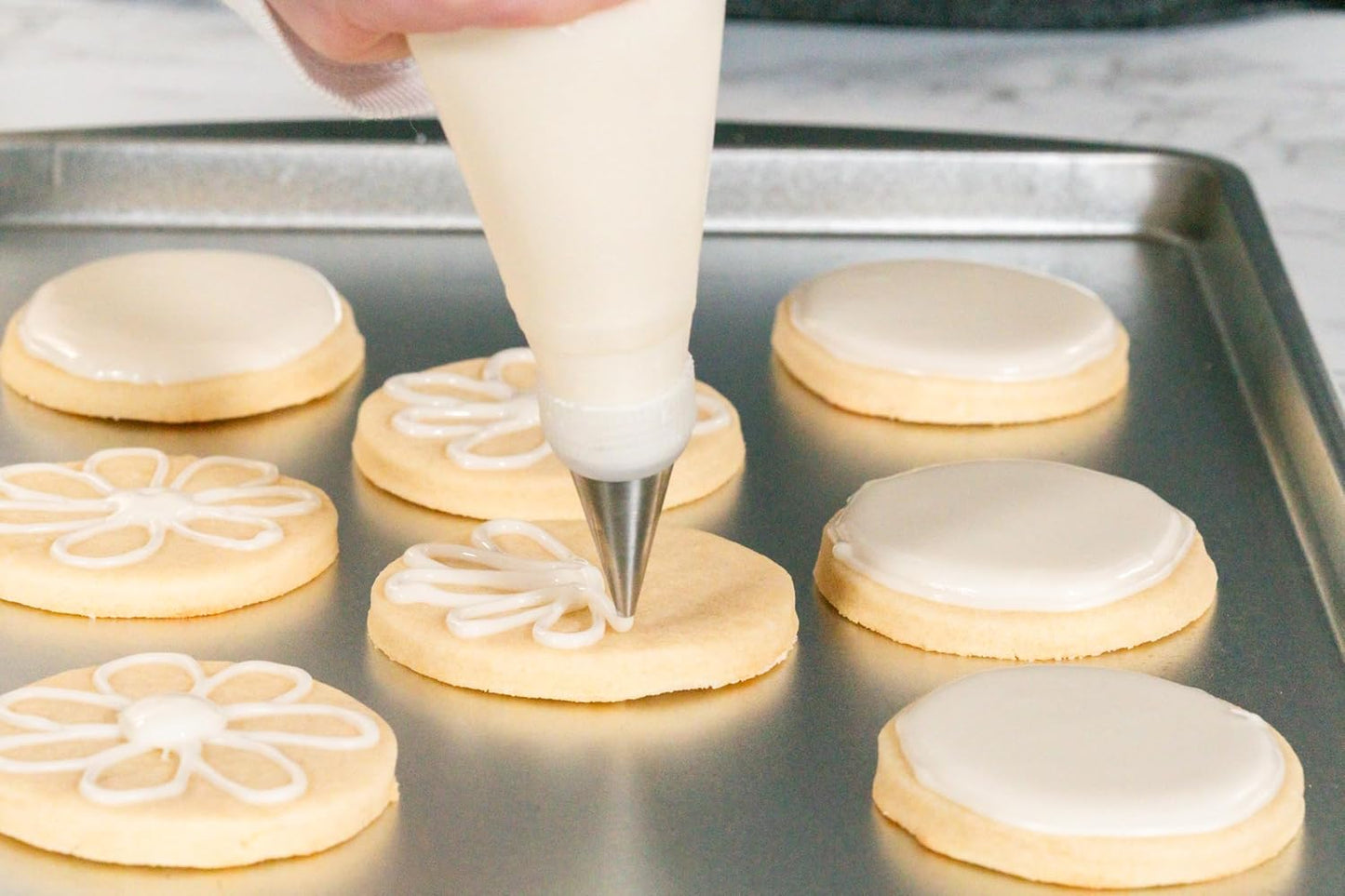 Bakerpan Royal Icing Tools Set, Royal Icing Cookie Supplies, Spatula, Piping Bags, Cup, Couplers, Bag Clamps, Piping Tips, Needle Scribes