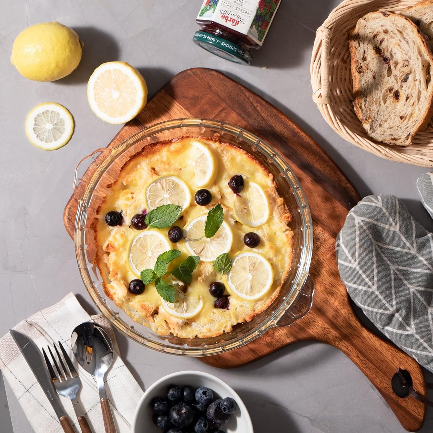 Sweejar 2-pack Glass Pie Pan, 7.5-Inch Round Baking Dish with Non-Stick Coating and Soft Wave Edge for Apple, Pumpkin, and Pot Pies