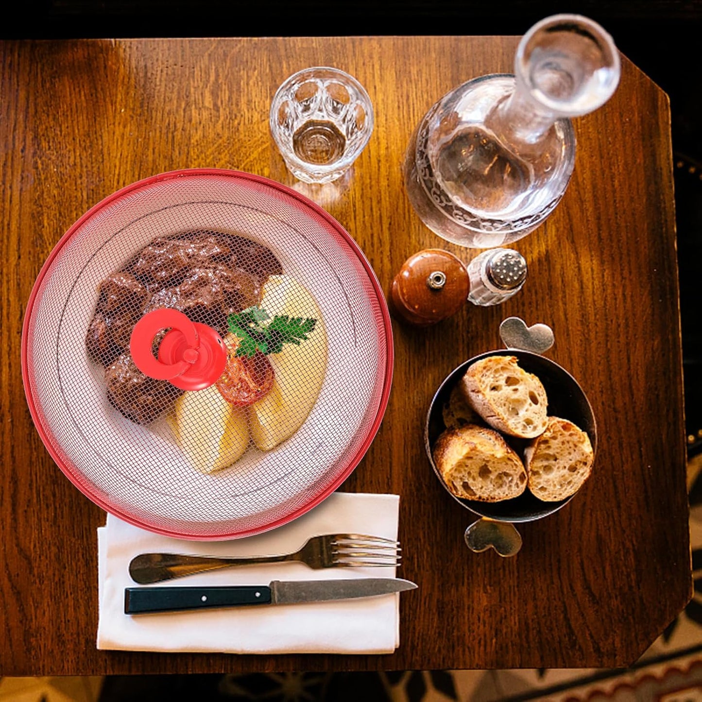 DOITOOL Metal Mesh Food Covers Food Tents: 3Pcs 11inch Metal Mesh Screen Food Cover Outdoor Picnic Food Covers Mesh Round Food Tent, Reusable Food Cover Nets 24cm (Green, Blue, Red)