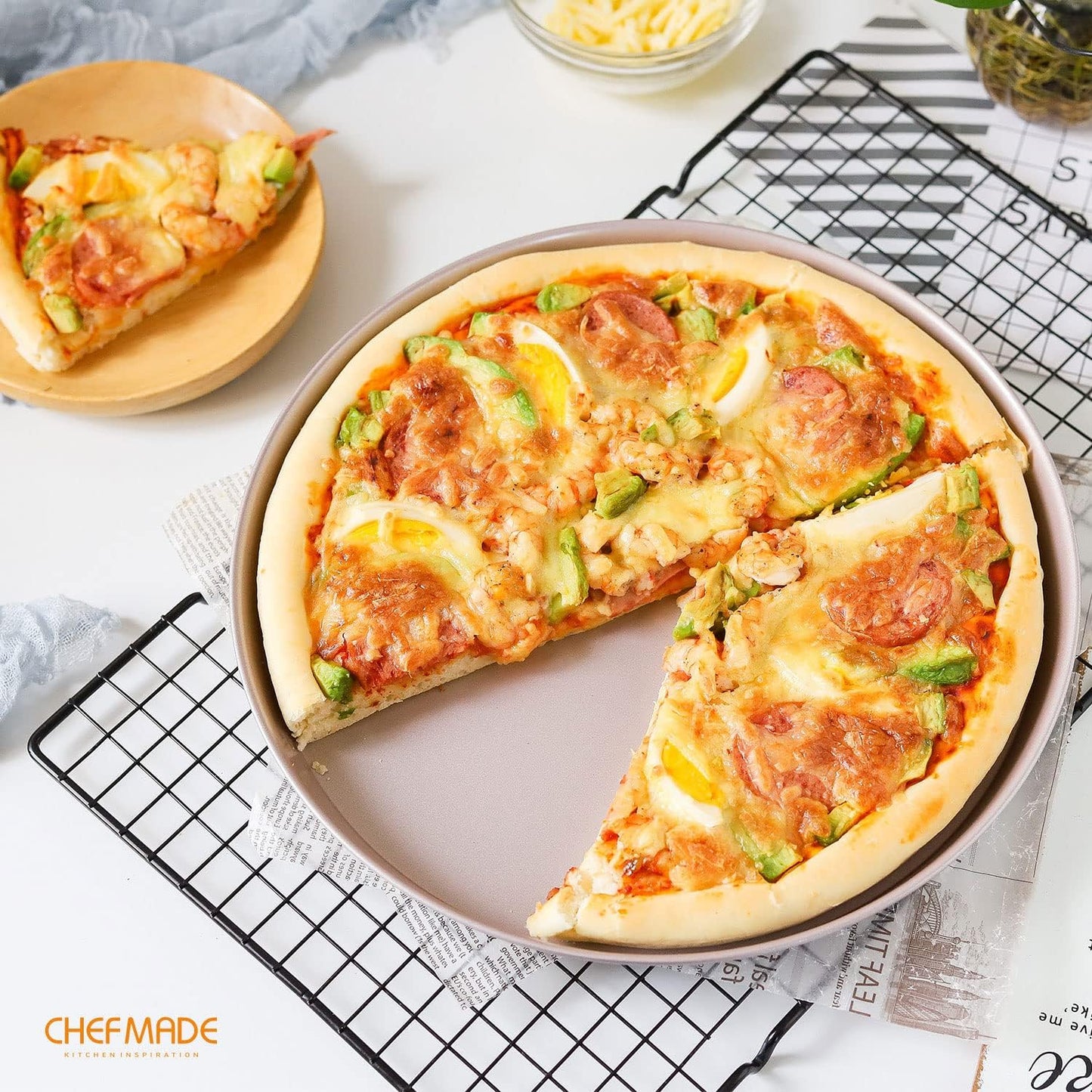 CHEFMADE Pizza Pan, 10-Inch Non-Stick Pancake Bakeware for Oven Baking (Champagne Gold)