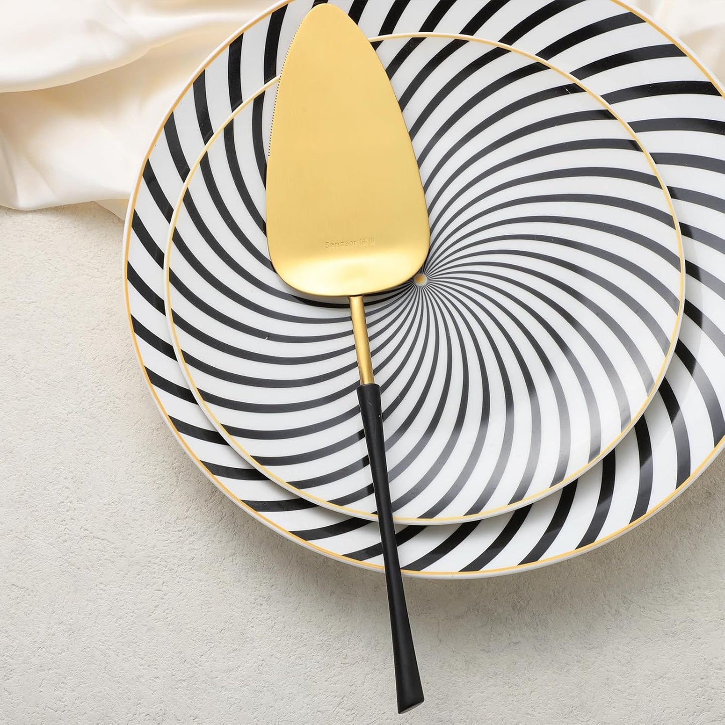 black gold Cake Cutter,Stainless Steel Pie Spatula Serrated,Cake Pizza Cutter Tart Dessert Slicer Comfortable Handle (black gold)