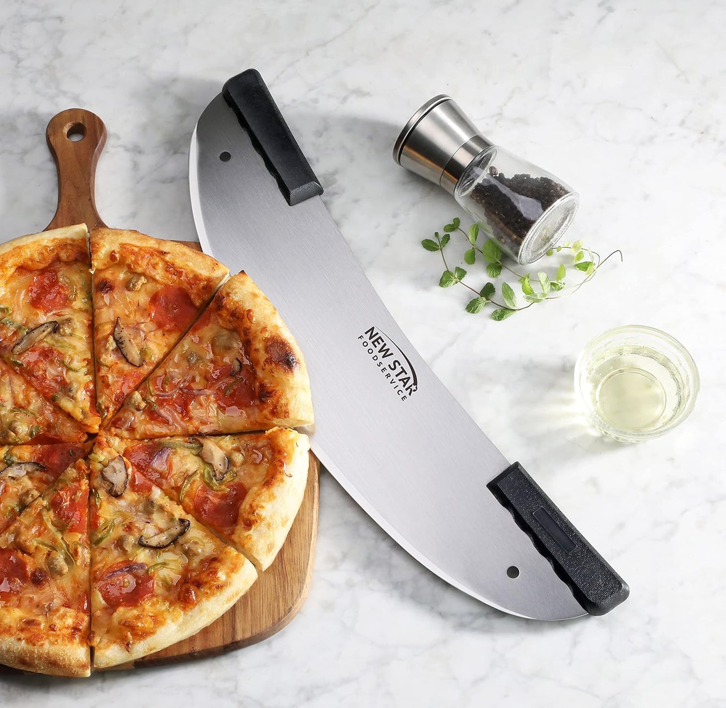 New Star 50646 Commercial Grade Stainless Steel Rocker-Style Deluxe Pizza Knife, 20-Inch
