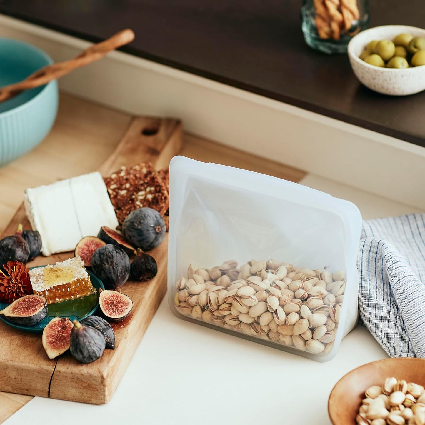 Stasher Premium Silicone Reusable Food Storage Stand-Up Mid Bag, Aqua, Microwave, Sous Vide, Dishwasher, Oven and Freezer Safe, BPA Free, Leak-free, Eco-friendly, 56 Oz