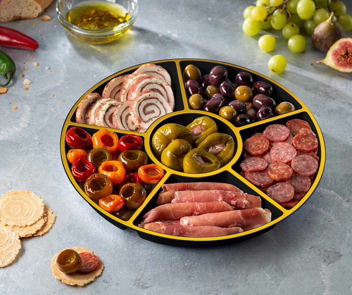 PLASTICPRO 6 Sectional Round Plastic Serving Tray/Platters Black & Gold Pack of 2