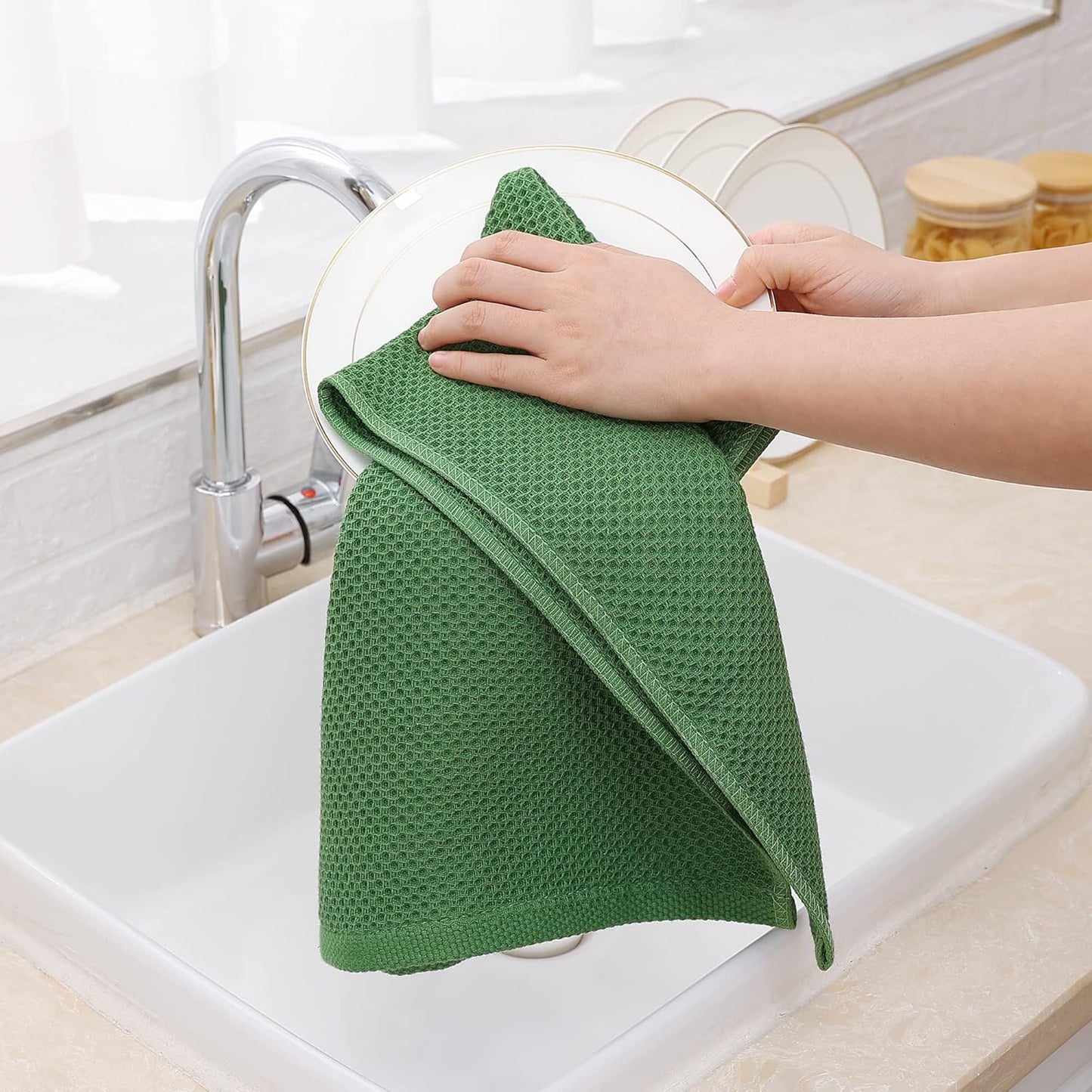 Homaxy 100% Cotton Waffle Weave Kitchen Dish Towels, Ultra Soft Absorbent Quick Drying Cleaning Towel, 13 x 28 Inches, 8-Pack, Grass Green