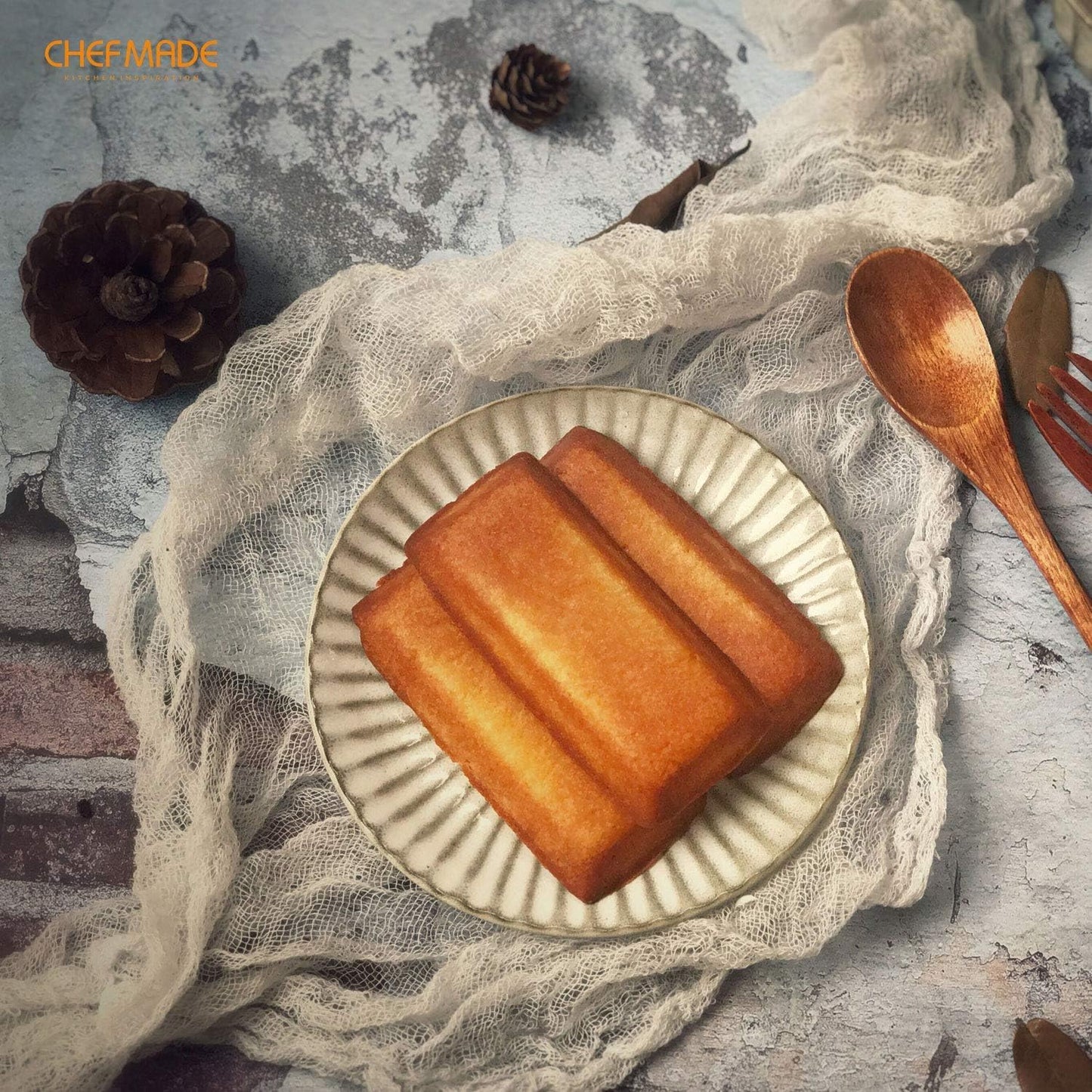 CHEFMADE Financier Cake Pan, 8-Cavity Non-Stick Rectangle Muffin Pan Biscuits Cookies Bakeware for Oven Baking (Champagne Gold)