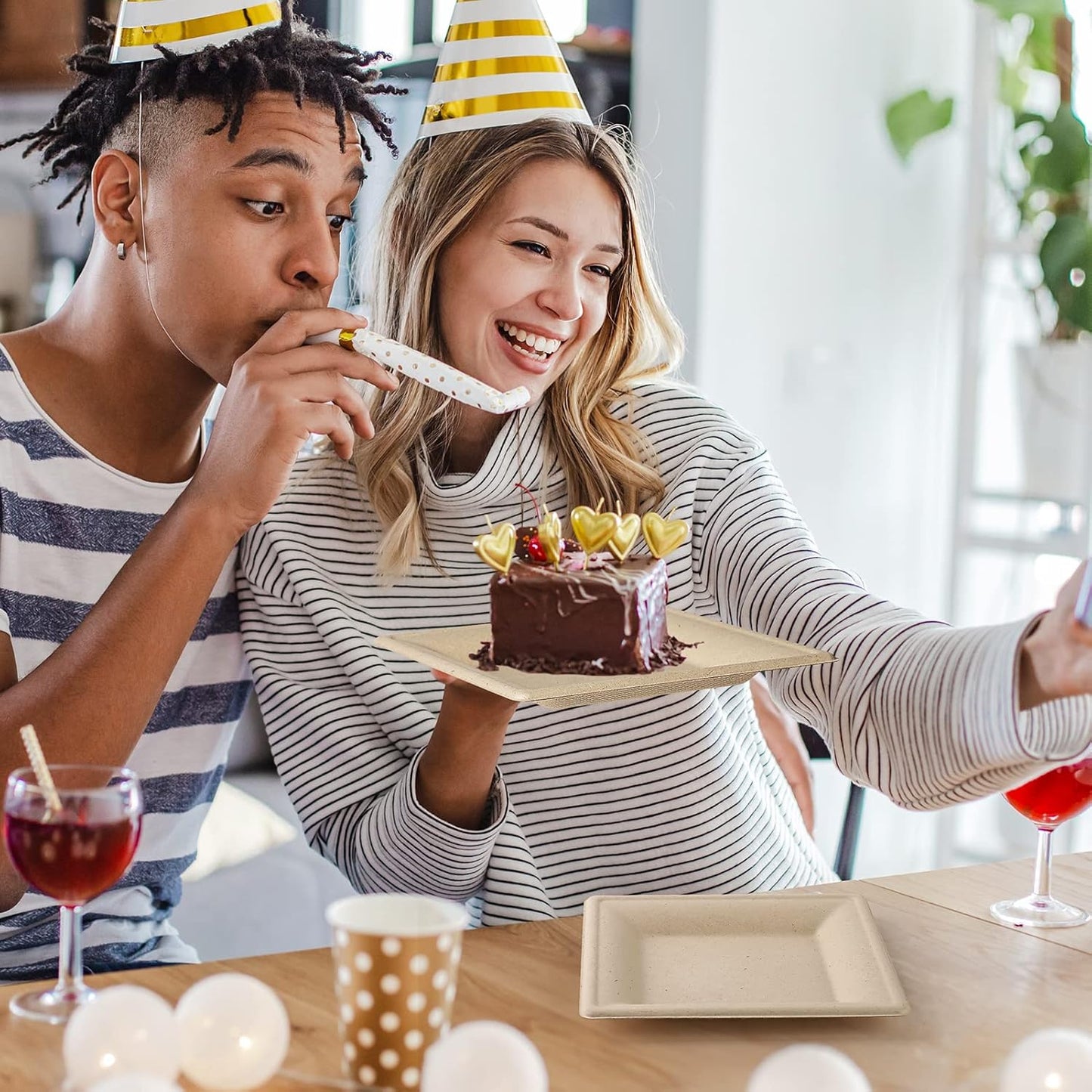 Gezond 100 Pack Compostable Square Plates 10 Inch Disposable Paper Plates Sugarcane Square Dinner Plate Unbleached Eco-friendly Large Plate for Party