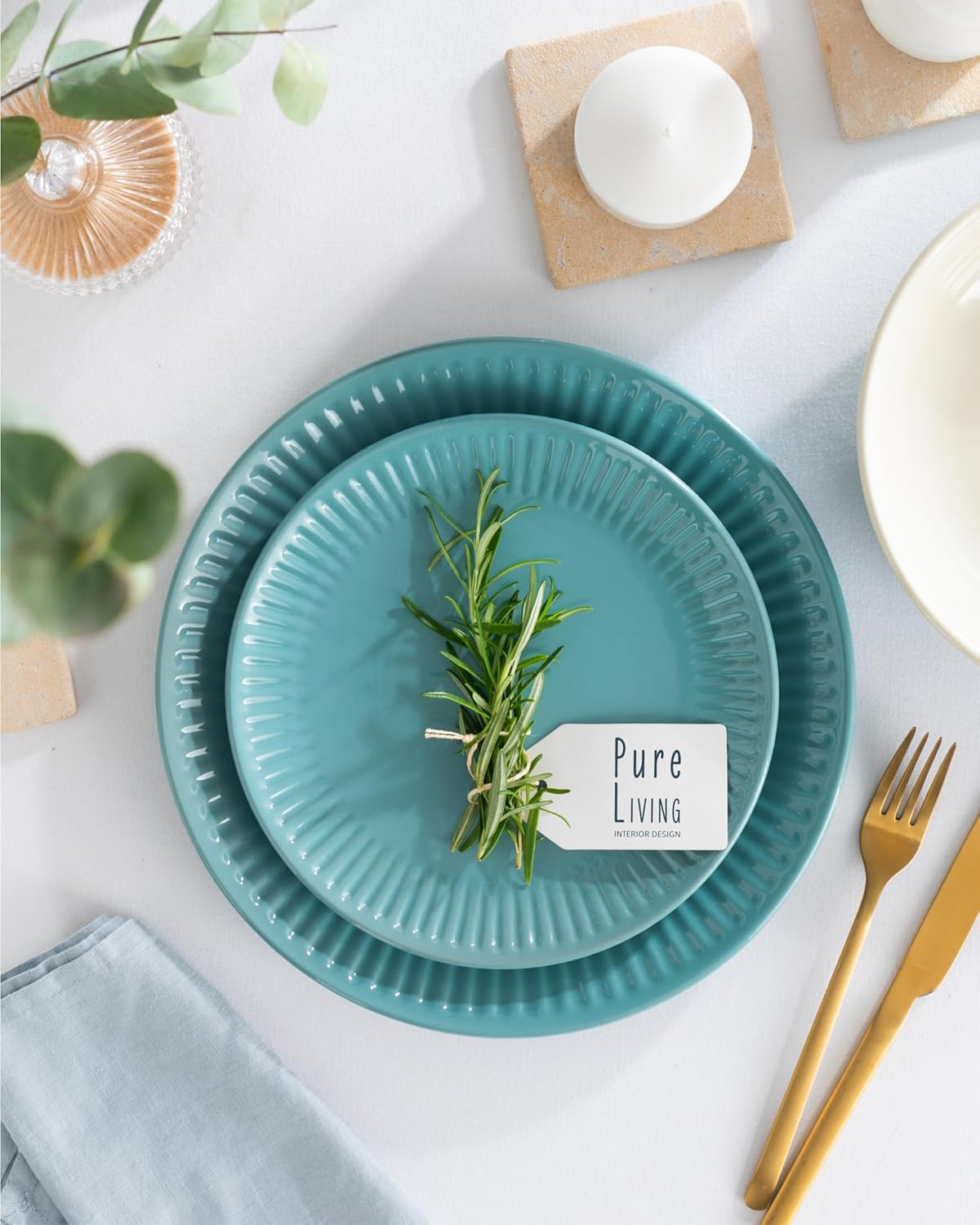 Stoneware Dinnerware Set for 8 People HYGGE 32-Piece - Elegant Scandi Design - Premium Dish Set - Bowl and Plate Set - Tableware for 8 People in a Ribbed Design - Pure Living in Green