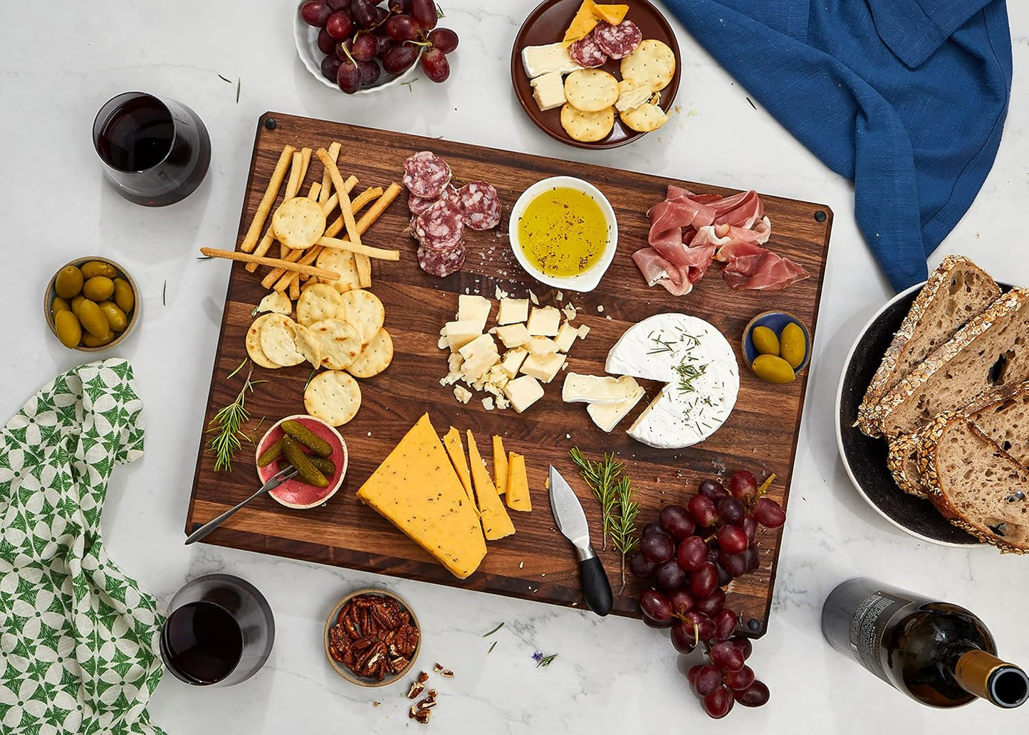 Sonder Los Angeles, Made in USA, Large Thick Edge Grain Walnut Wood Cutting Board with Non-Slip Feet, Juice Groove for Kitchen 20x15x1.5 in (Gift Box Included)